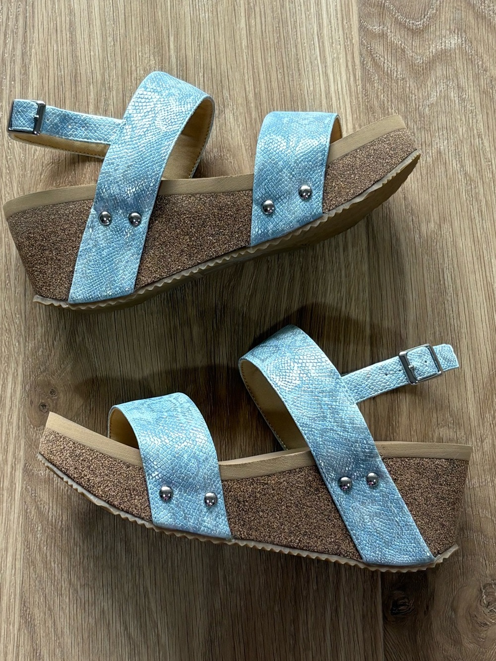 Volatile Blue Metallic Snake Print Platform Wedge Sandals Size 8